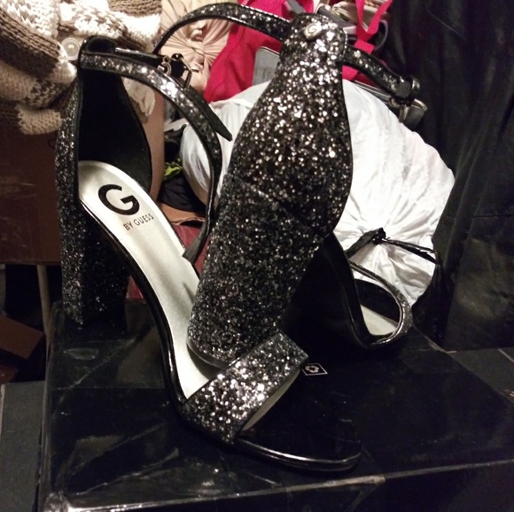 Heels - Picture 5 of 5